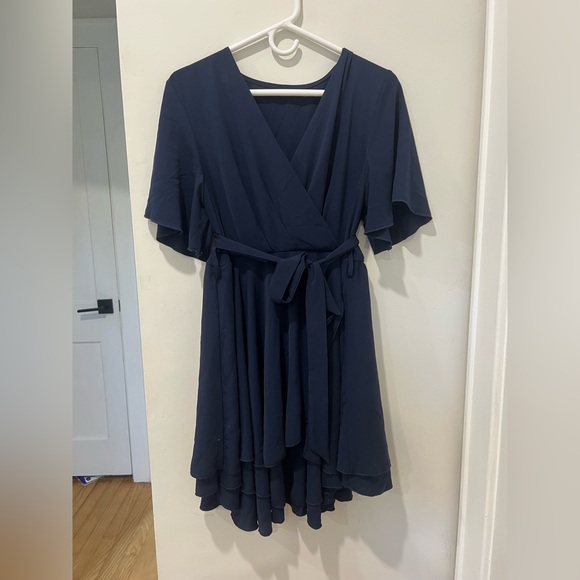 Women’s Dress - Picture 1 of 4